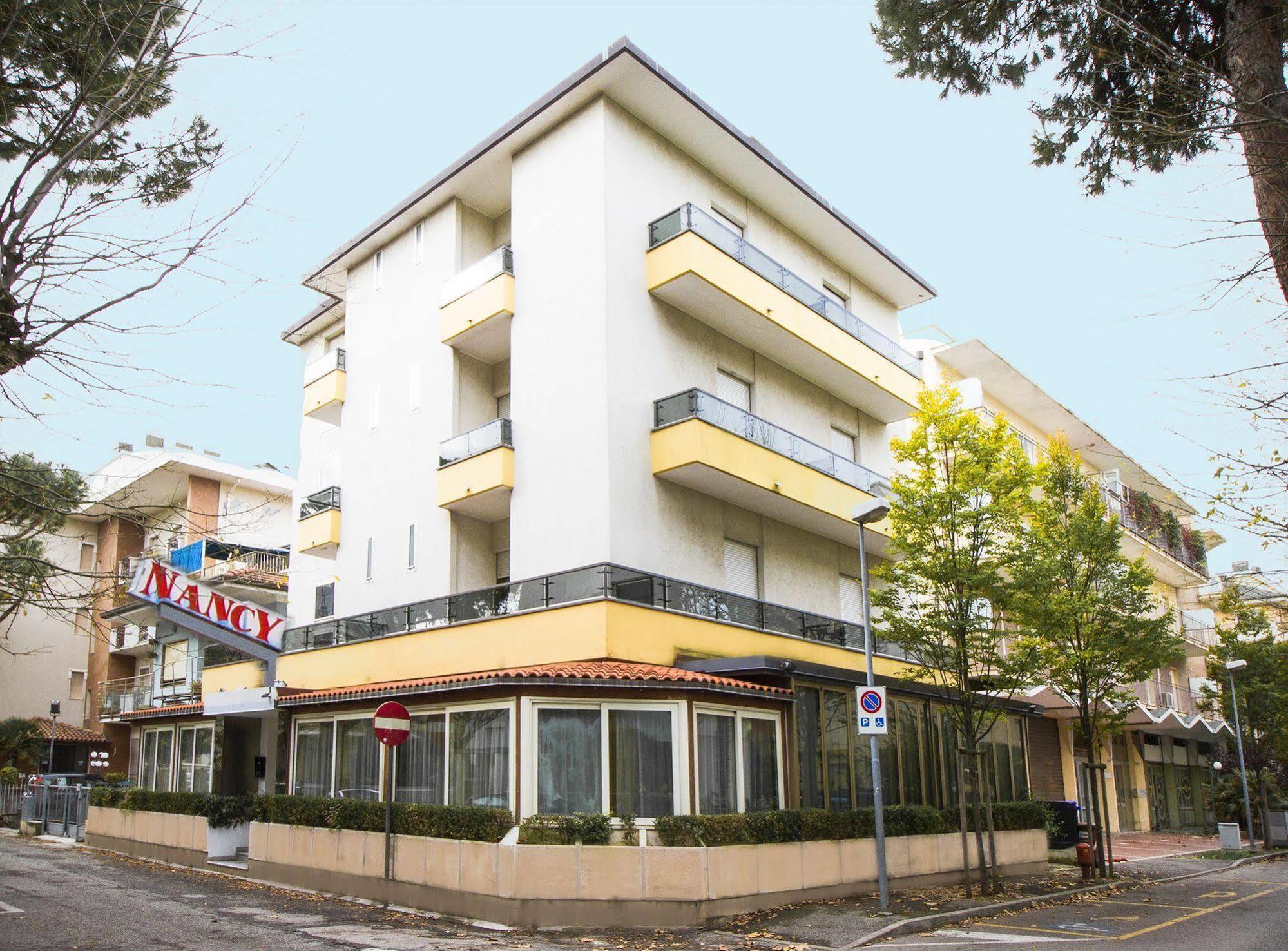 Hotel Nancy Ριτσόνε Εξωτερικό φωτογραφία